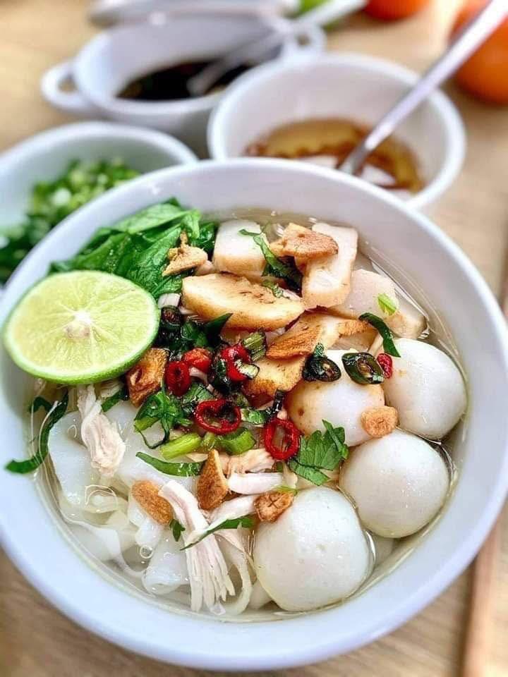 Kuewtiau Sup Fishball